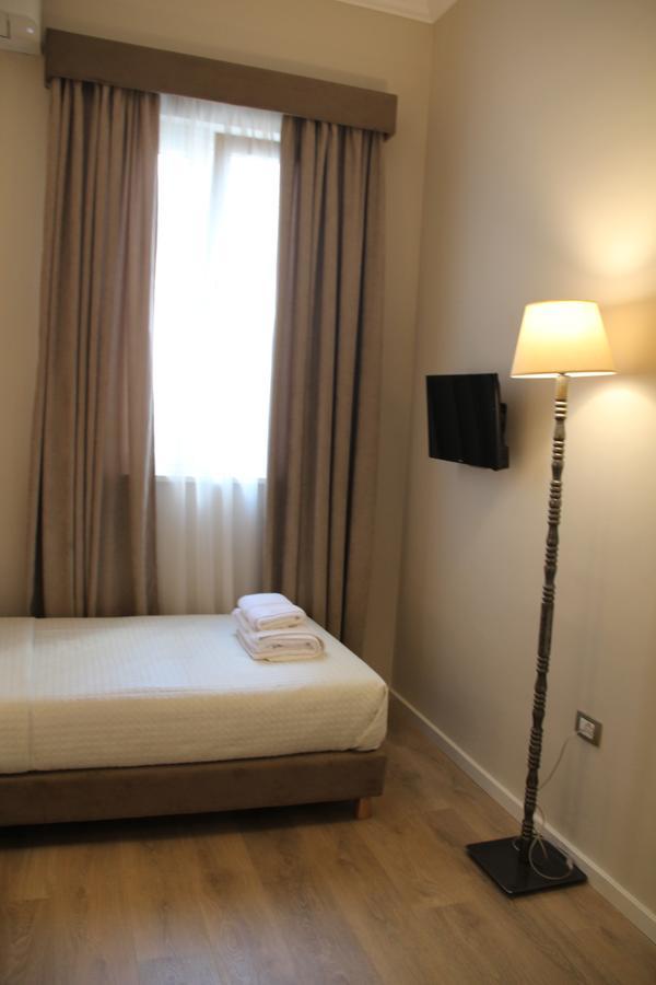 Hotel Hermes Tirana Exterior foto