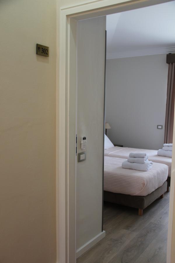 Hotel Hermes Tirana Exterior foto