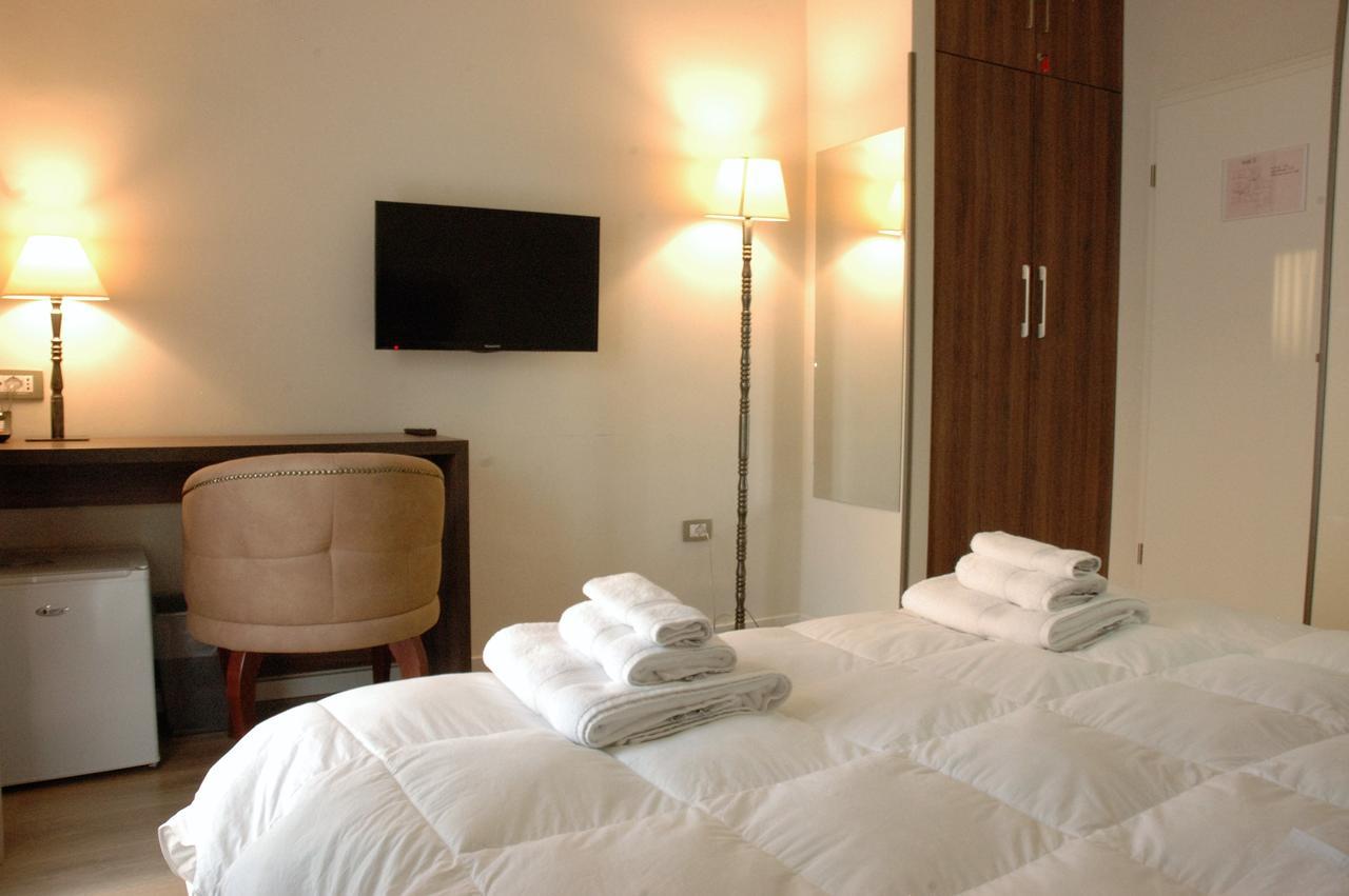 Hotel Hermes Tirana Exterior foto
